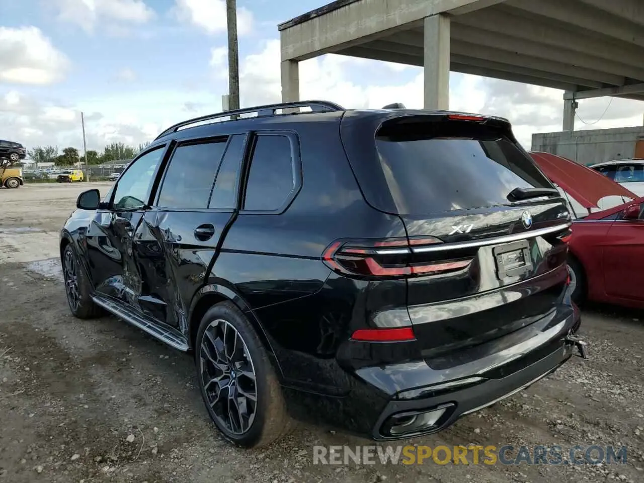 2 Фотография поврежденного автомобиля 5UX23EM0XP9P28307 BMW X7 2023