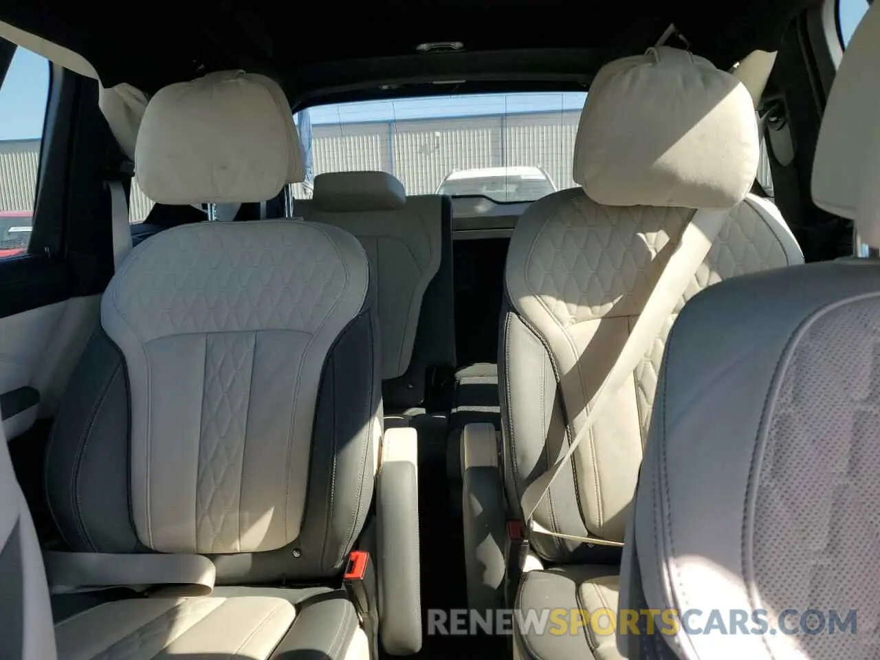 10 Фотография поврежденного автомобиля 5UX23EM0XP9P71559 BMW X7 2023