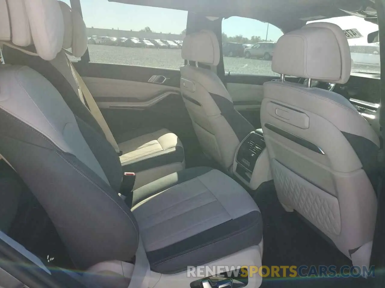 11 Фотография поврежденного автомобиля 5UX23EM0XP9P71559 BMW X7 2023