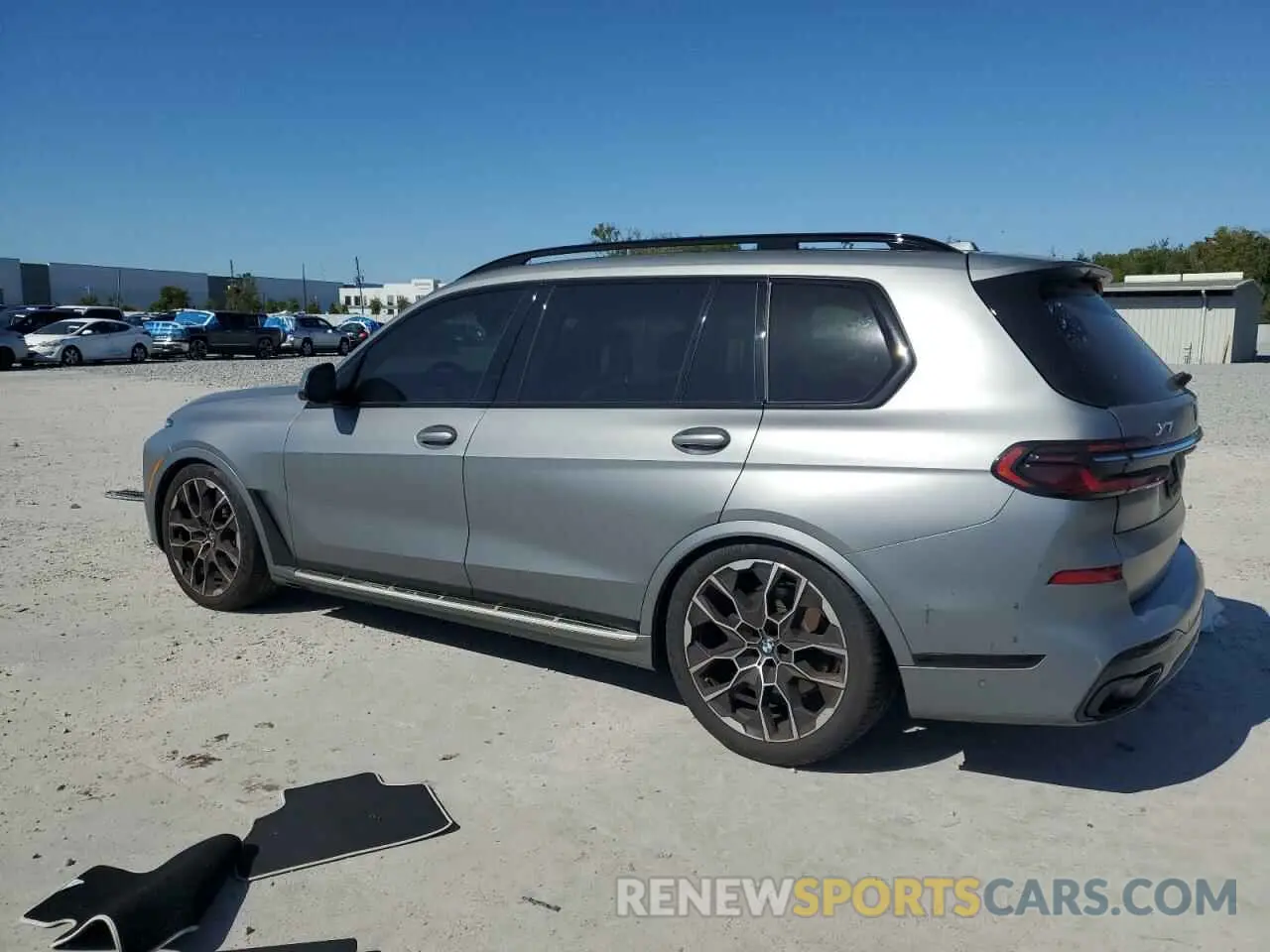 2 Фотография поврежденного автомобиля 5UX23EM0XP9P71559 BMW X7 2023