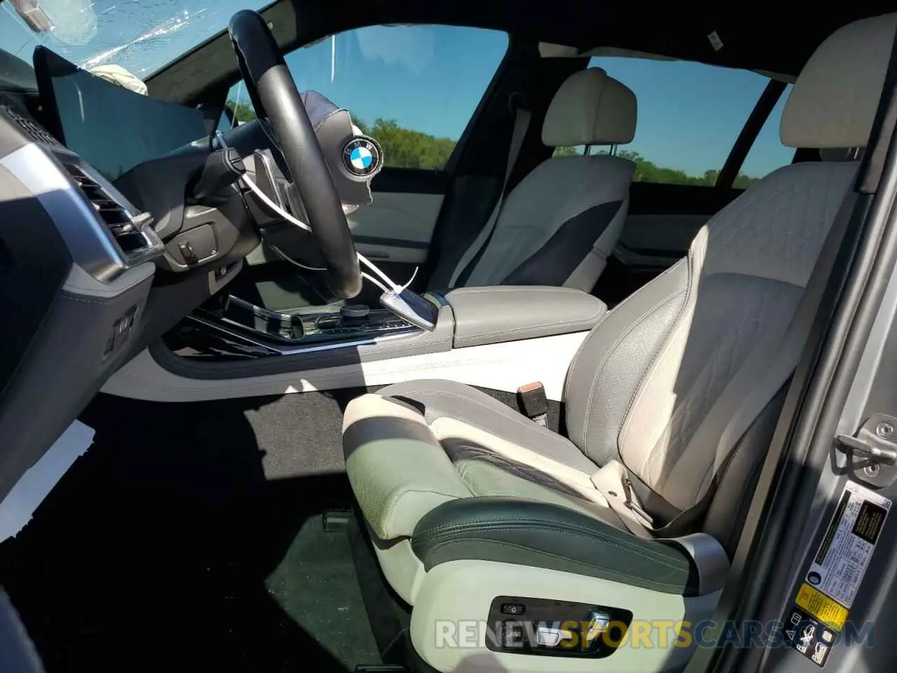 7 Фотография поврежденного автомобиля 5UX23EM0XP9P71559 BMW X7 2023
