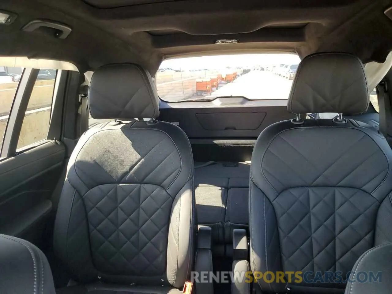10 Фотография поврежденного автомобиля 5UX23EM00R9S28952 BMW X7 2024