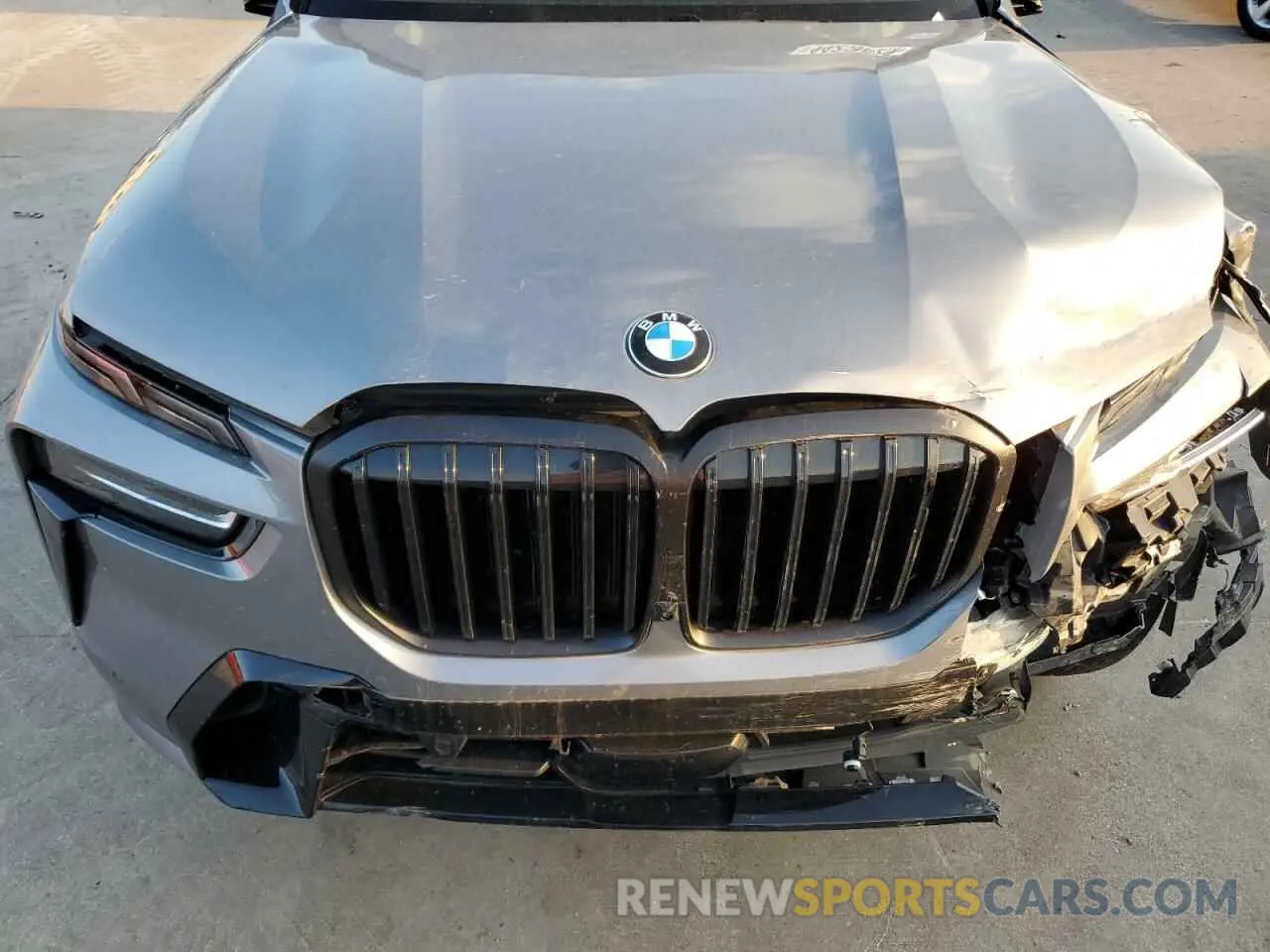 12 Фотография поврежденного автомобиля 5UX23EM00R9S28952 BMW X7 2024