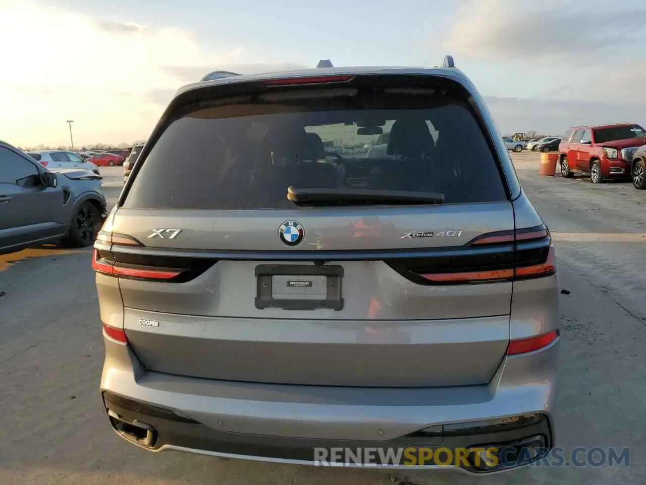 6 Фотография поврежденного автомобиля 5UX23EM00R9S28952 BMW X7 2024
