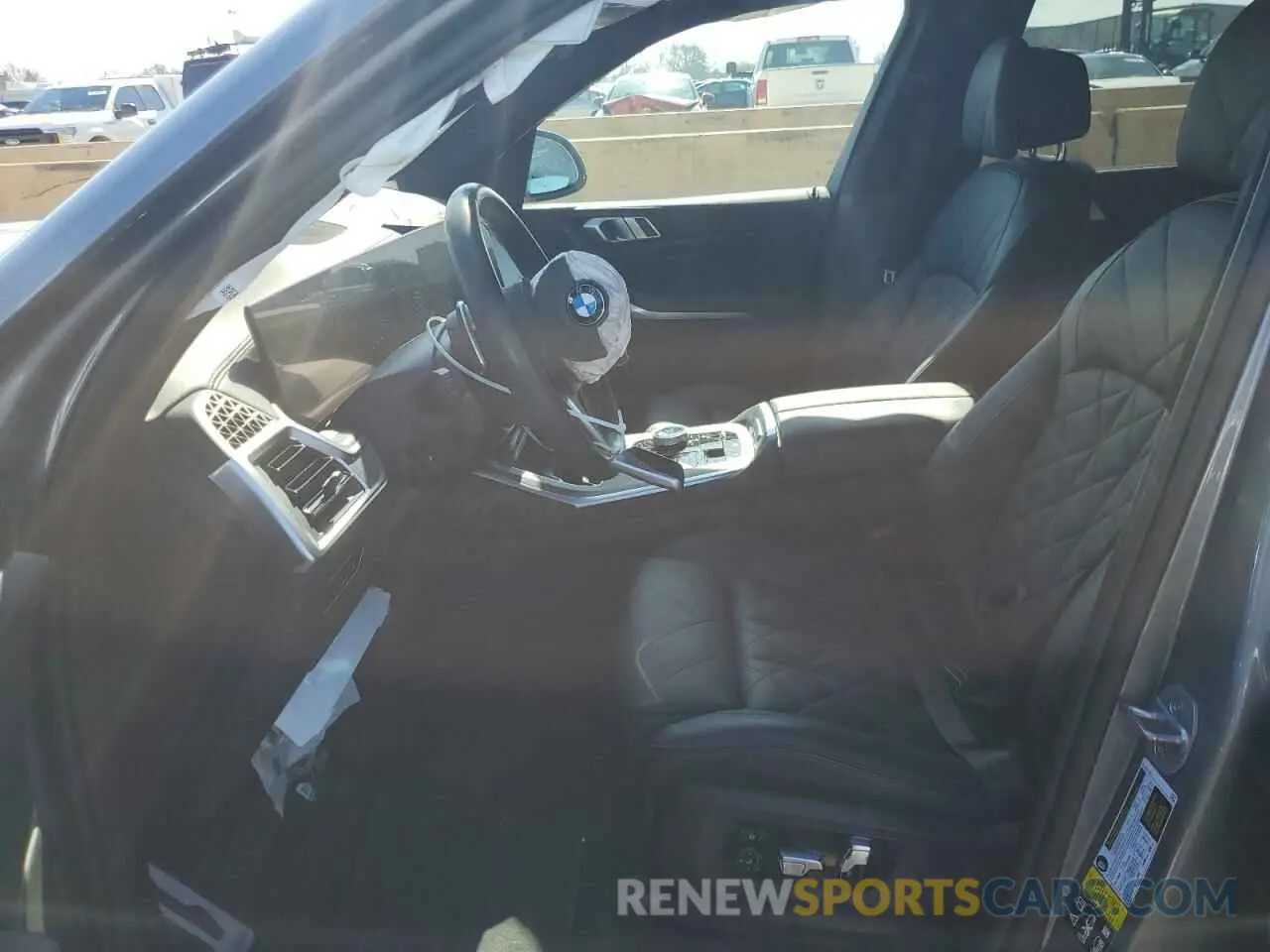 7 Фотография поврежденного автомобиля 5UX23EM00R9S28952 BMW X7 2024