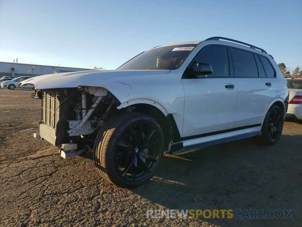 1 Photograph of a damaged car 5UX23EM01R9T77466 BMW X7 2024