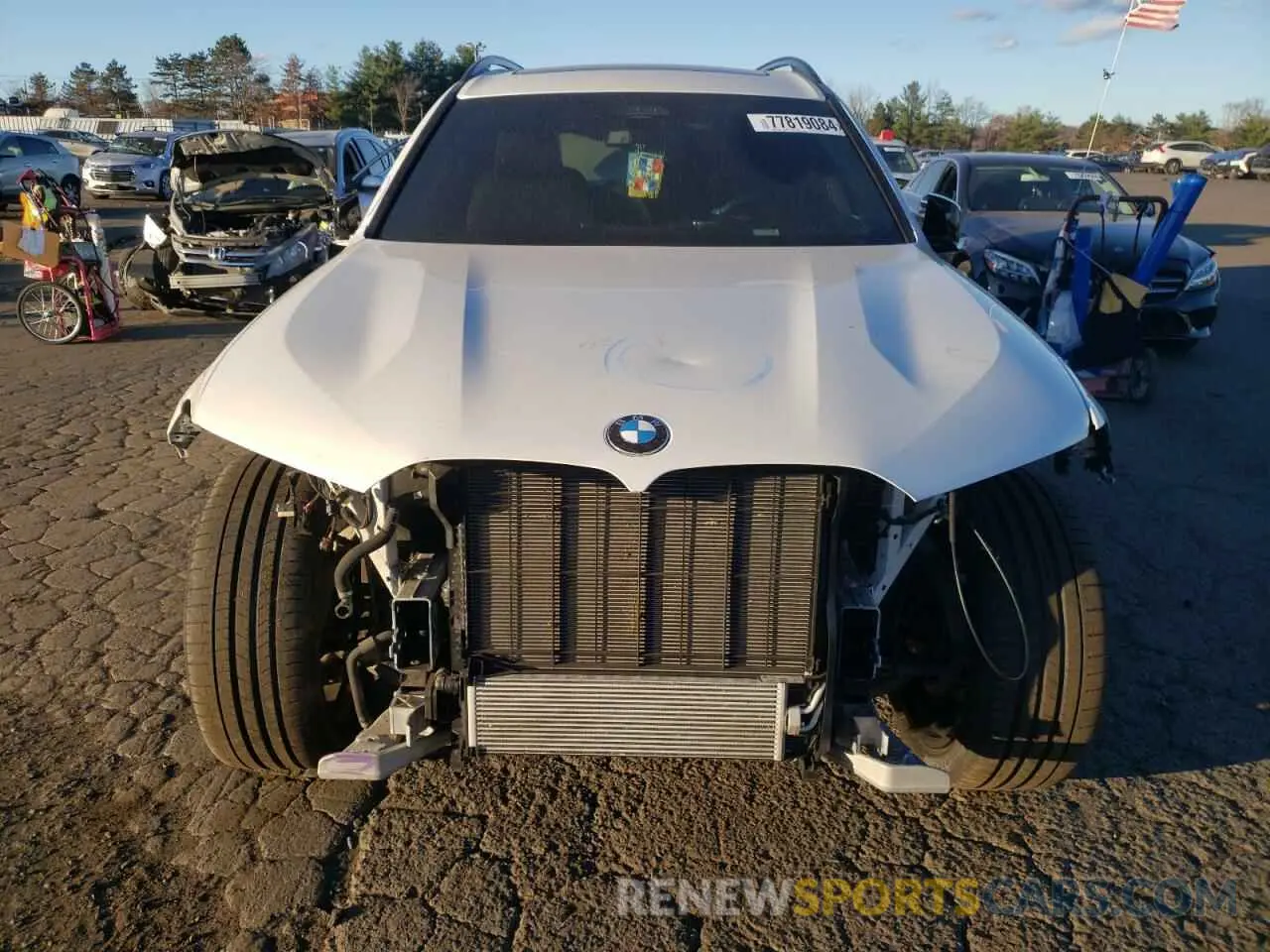 5 Photograph of a damaged car 5UX23EM01R9T77466 BMW X7 2024