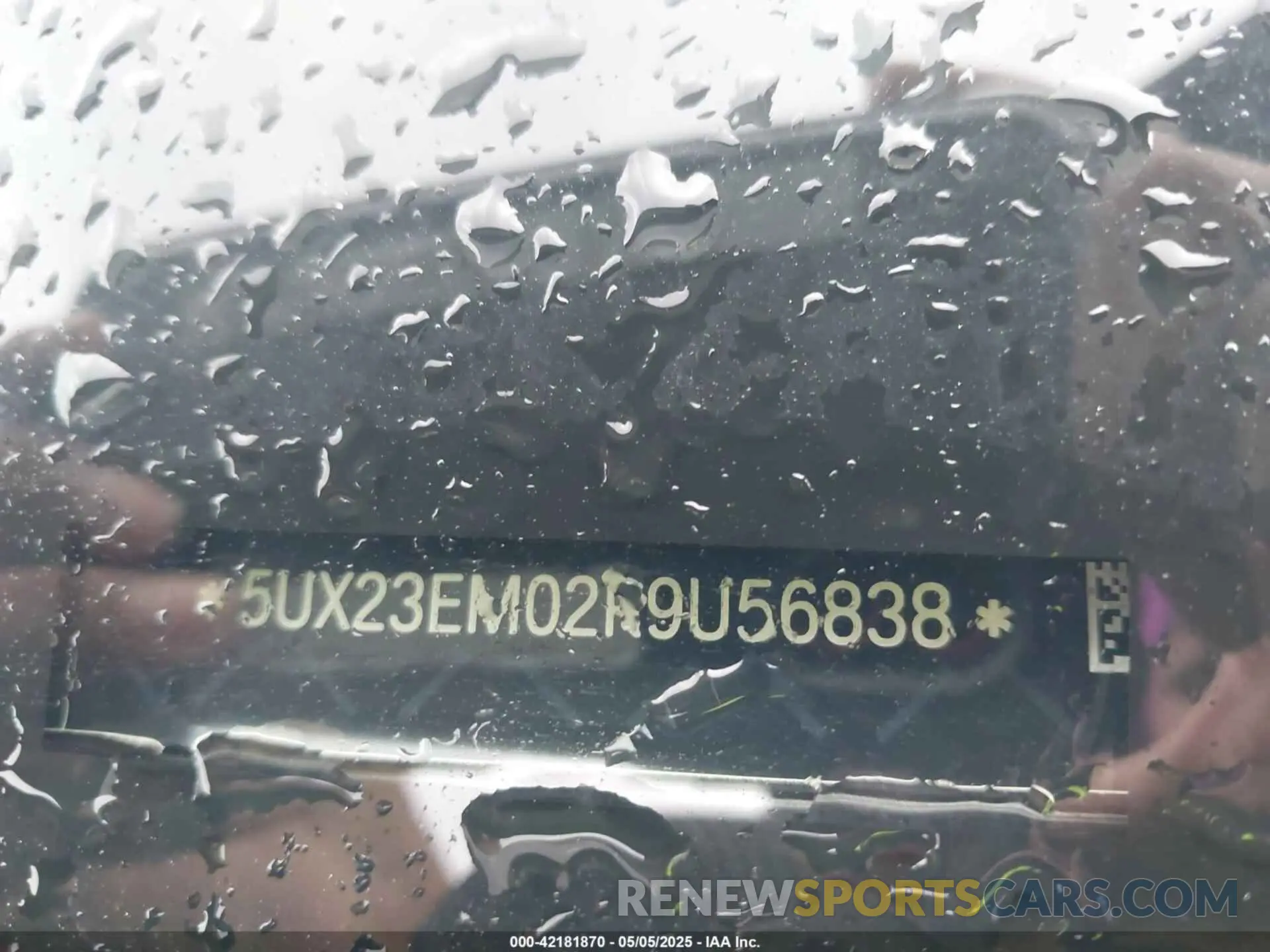 9 Photograph of a damaged car 5UX23EM02R9U56838 BMW X7 2024