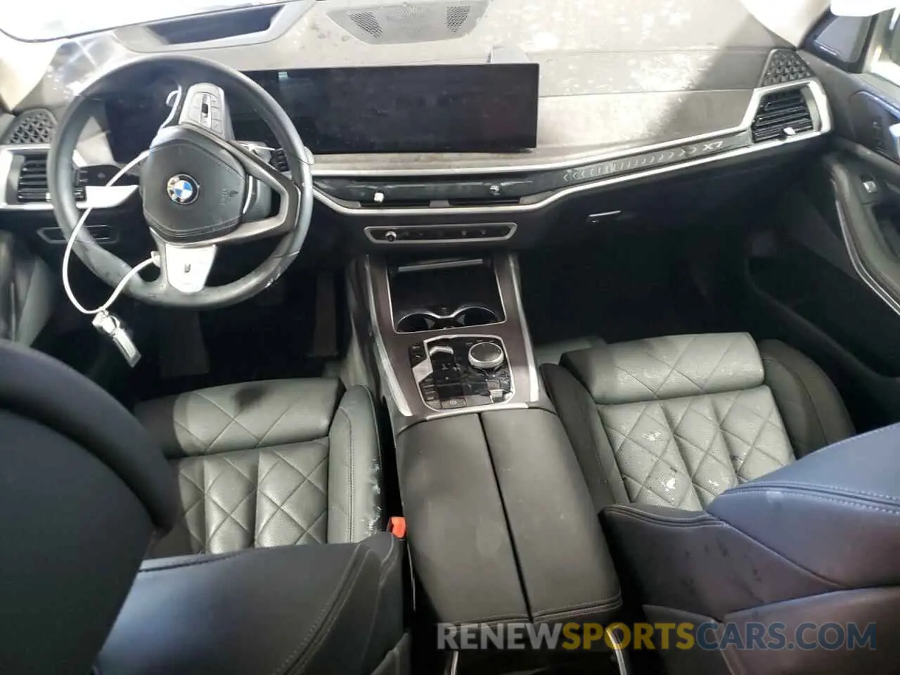 8 Photograph of a damaged car 5UX23EM04R9S48041 BMW X7 2024