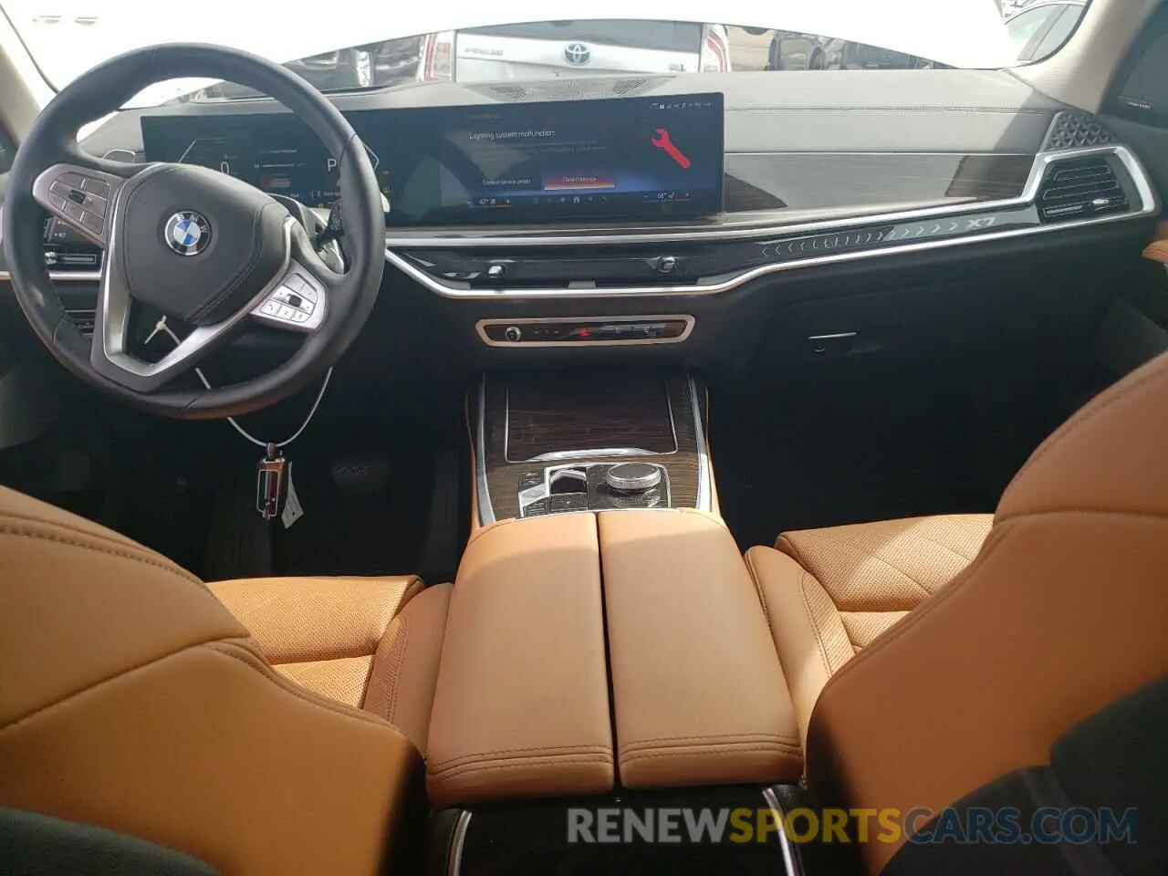 8 Фотография поврежденного автомобиля 5UX23EM05R9T00924 BMW X7 2024