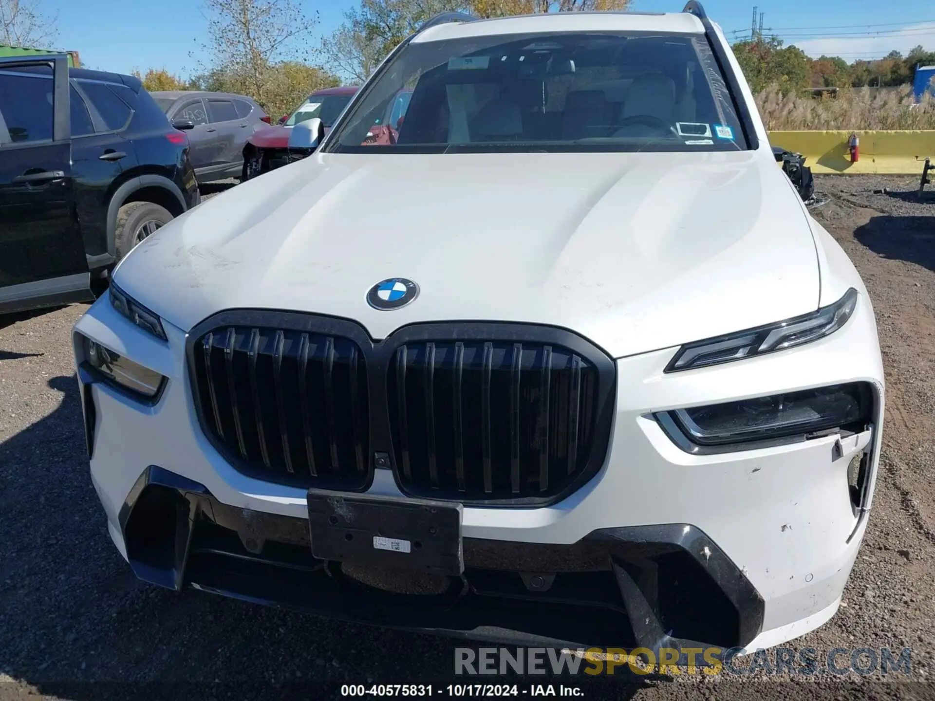 12 Photograph of a damaged car 5UX23EM07R9S29354 BMW X7 2024