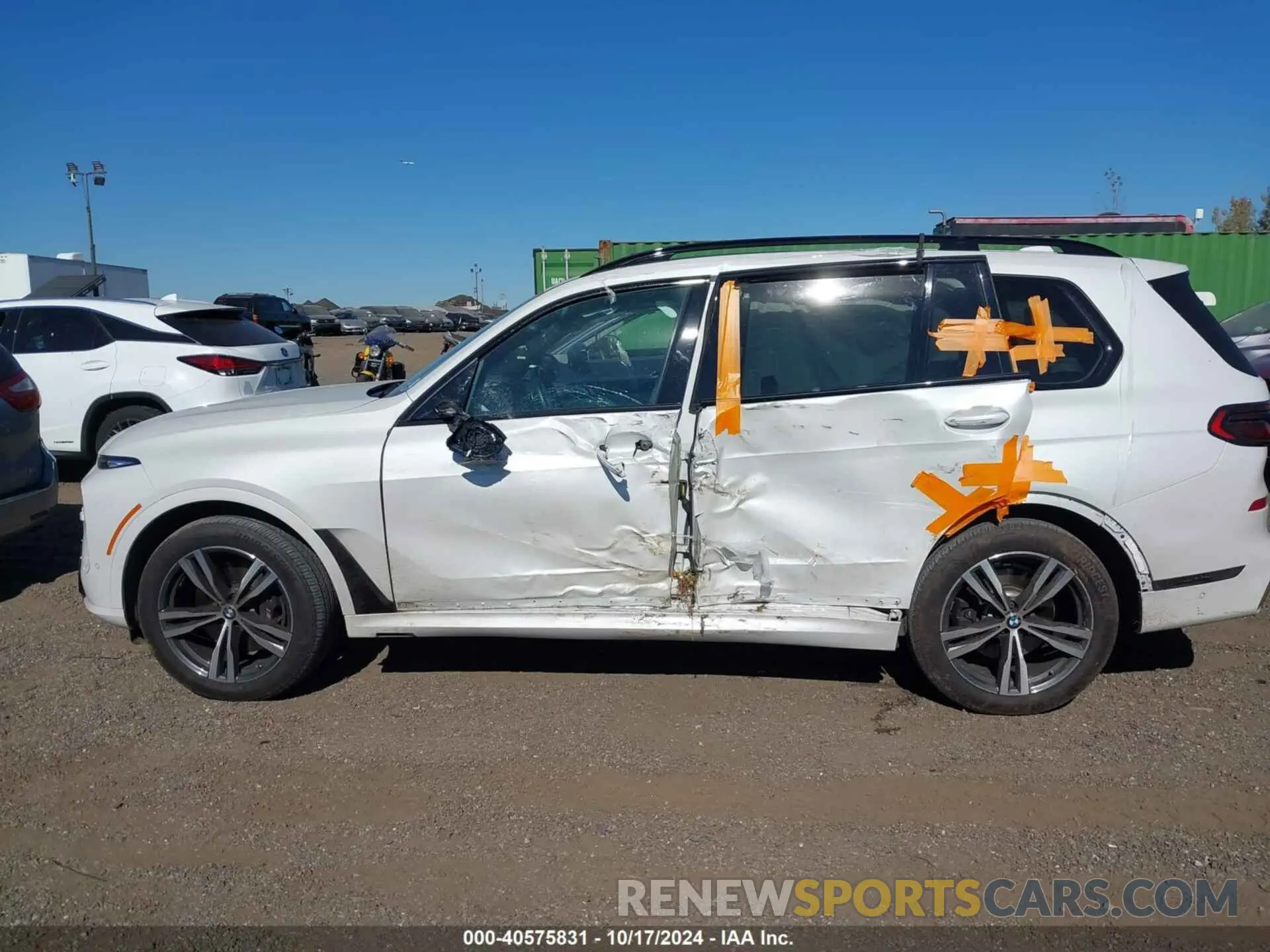 14 Photograph of a damaged car 5UX23EM07R9S29354 BMW X7 2024