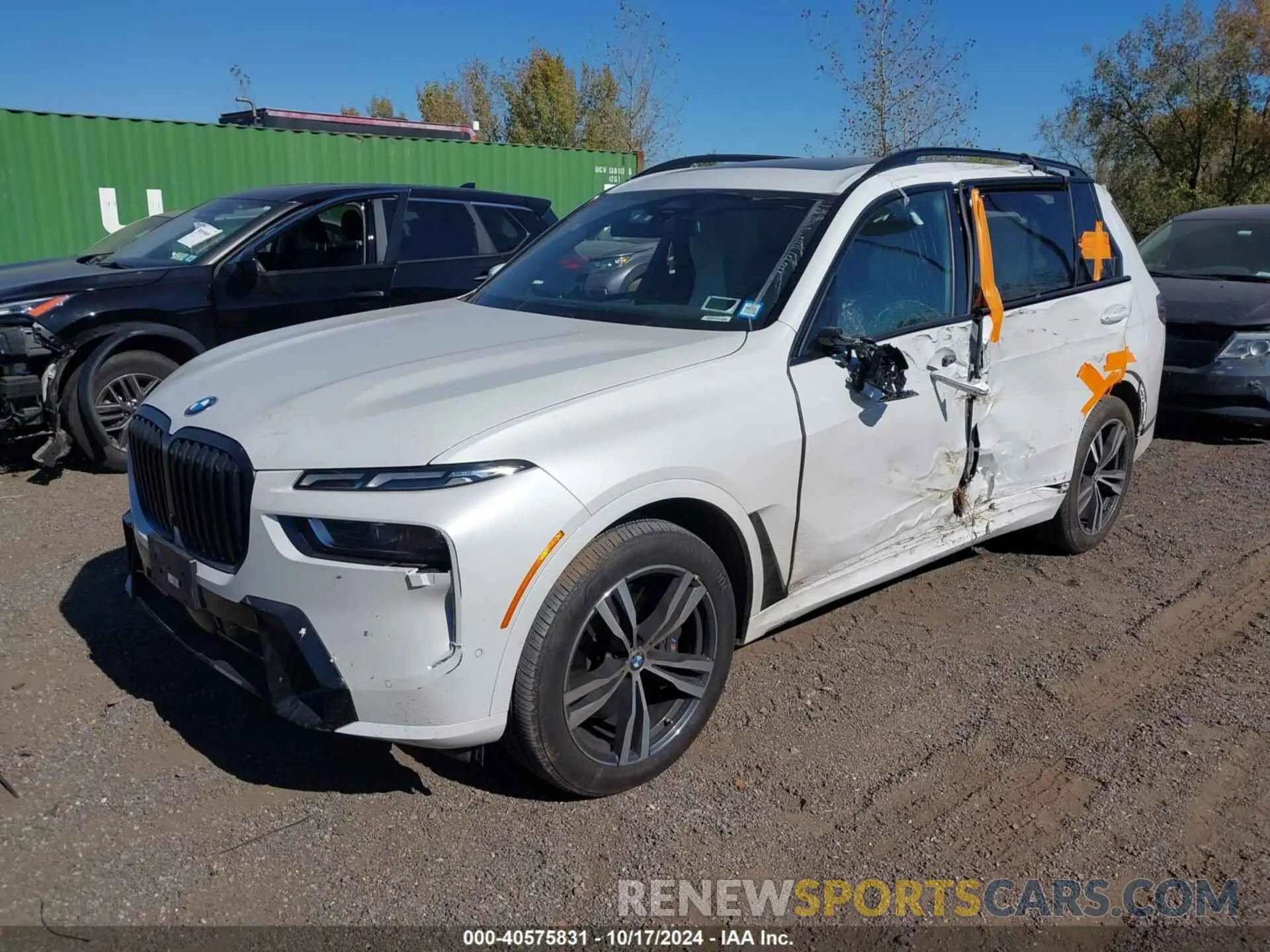 2 Photograph of a damaged car 5UX23EM07R9S29354 BMW X7 2024