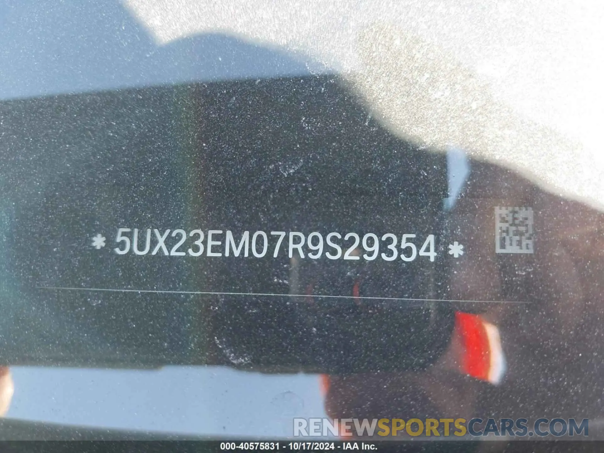 9 Photograph of a damaged car 5UX23EM07R9S29354 BMW X7 2024