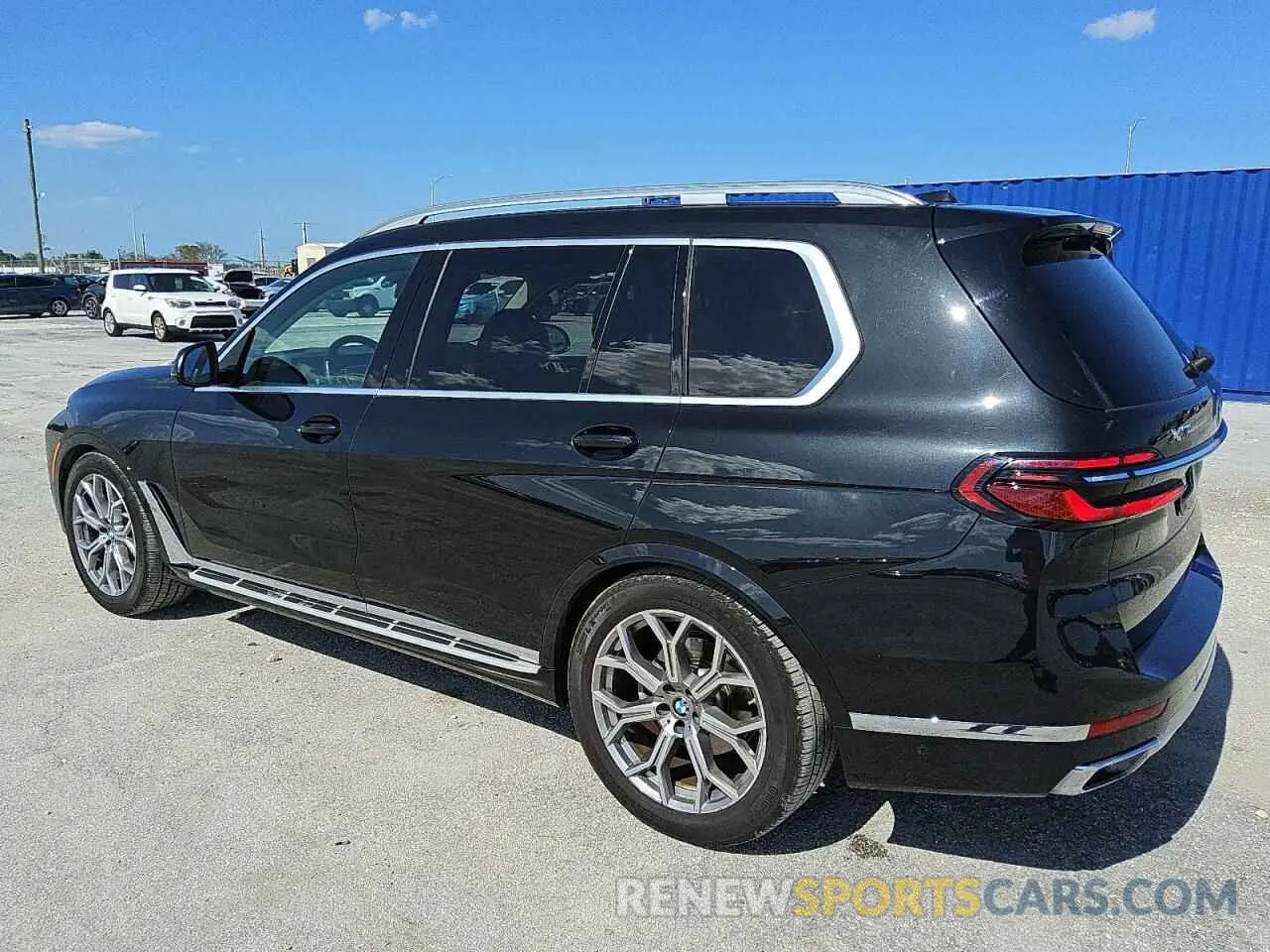 2 Фотография поврежденного автомобиля 5UX23EM07R9V08996 BMW X7 2024
