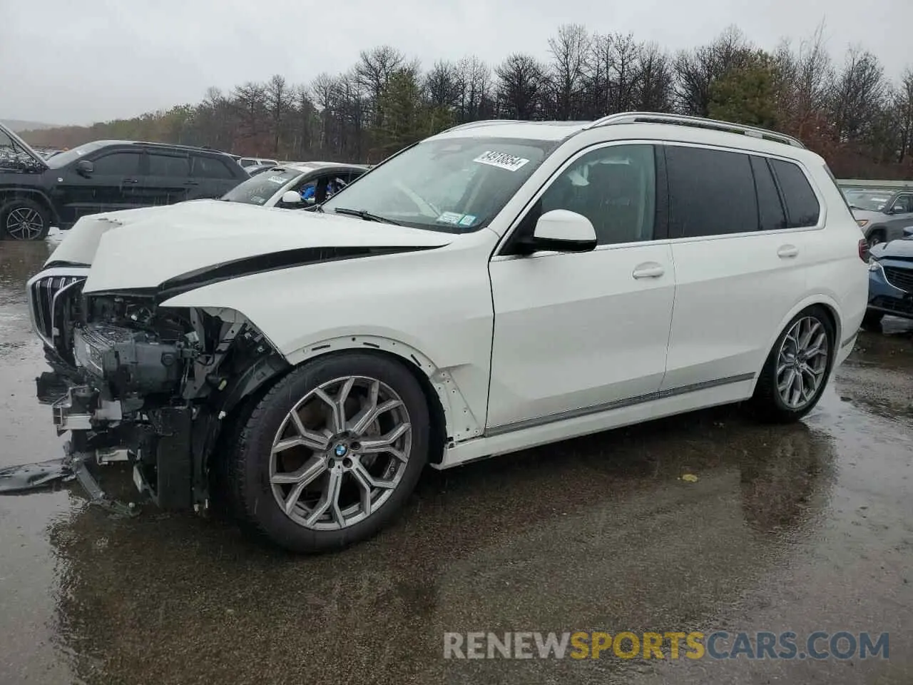 1 Фотография поврежденного автомобиля 5UX23EM09R9U73510 BMW X7 2024