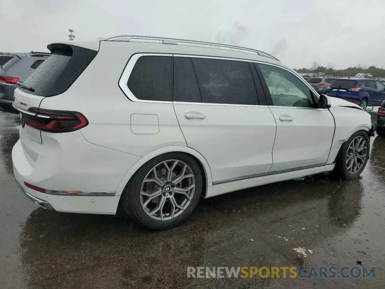 3 Фотография поврежденного автомобиля 5UX23EM09R9U73510 BMW X7 2024