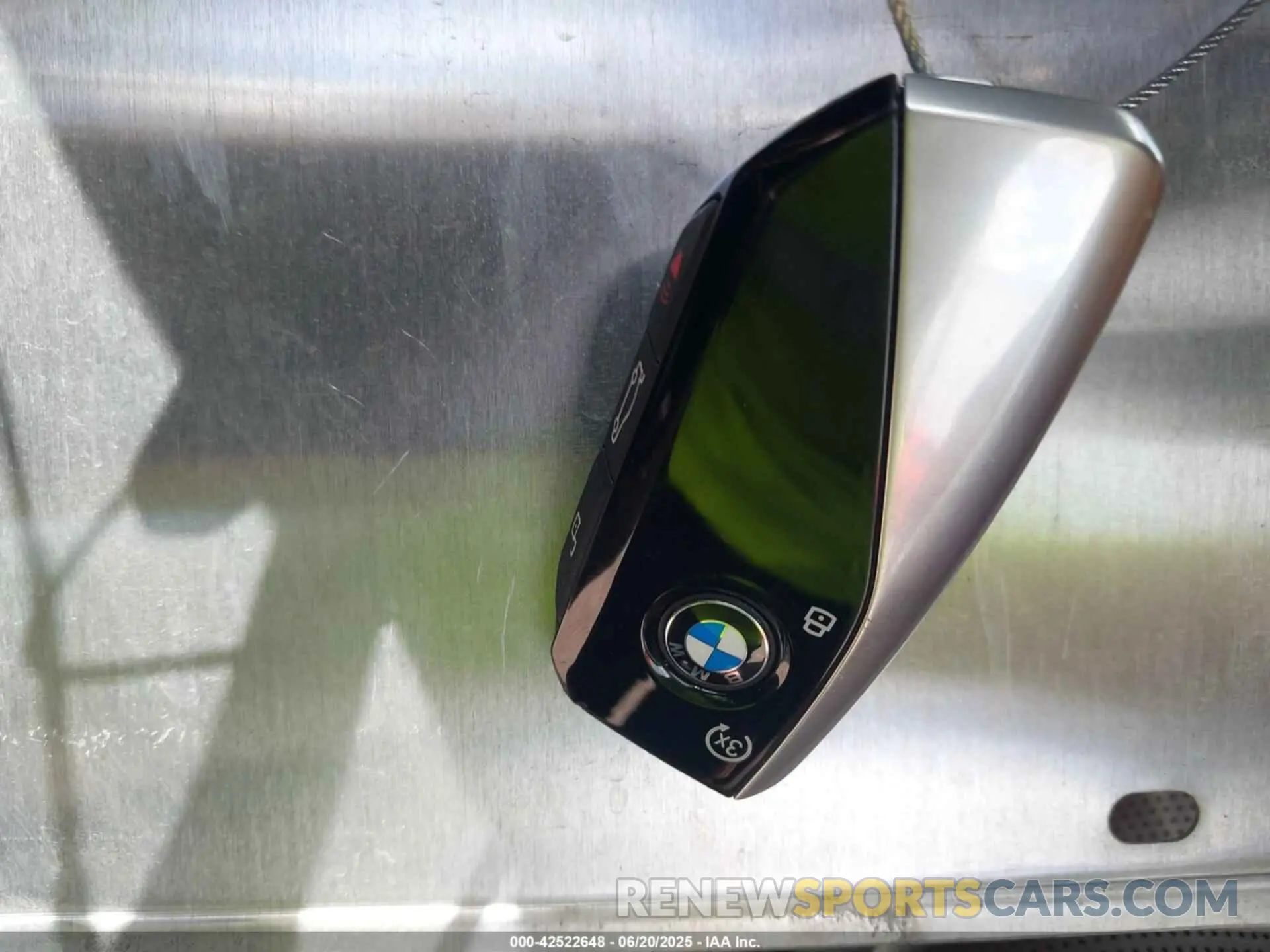 11 Photograph of a damaged car 5UX23EM0XR9U85925 BMW X7 2024