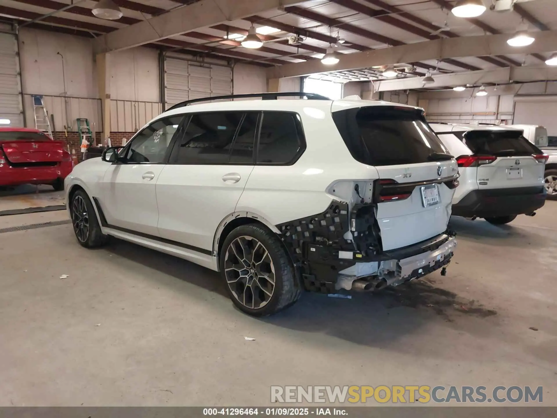 3 Photograph of a damaged car 5UX33EM04R9T72699 BMW X7 2024