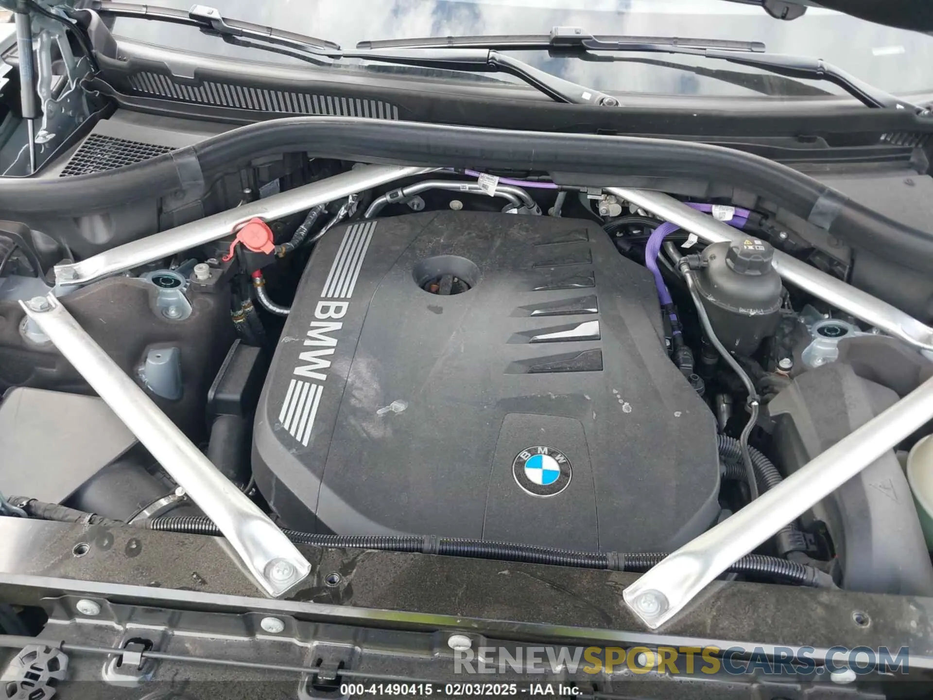 10 Фотография поврежденного автомобиля 5UX23EM01S9W23566 BMW X7 2025
