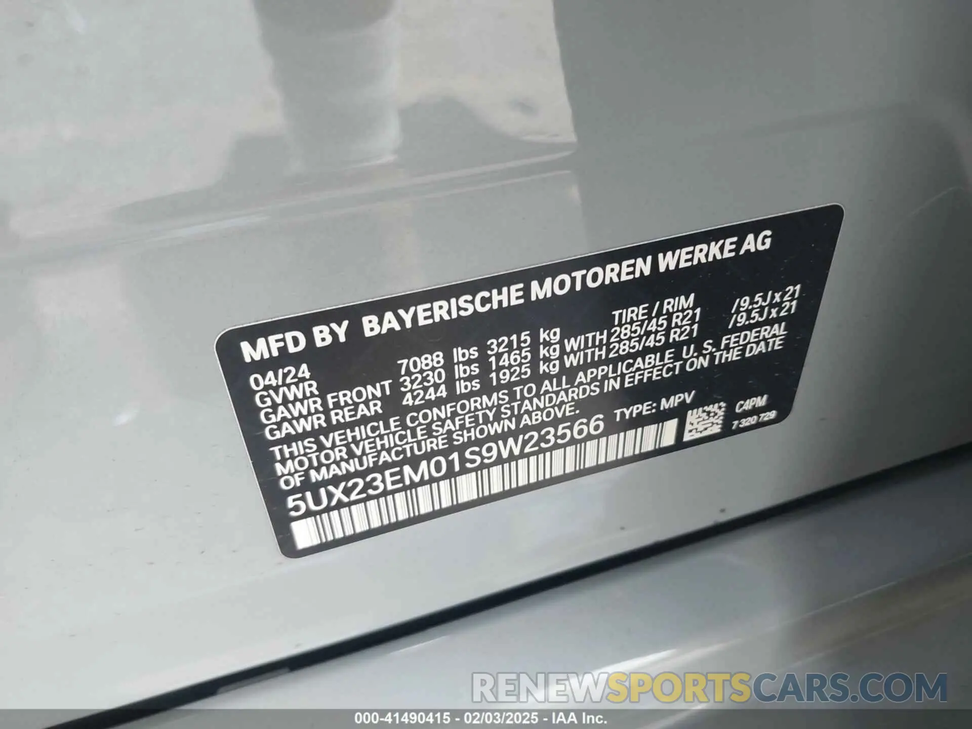 9 Фотография поврежденного автомобиля 5UX23EM01S9W23566 BMW X7 2025