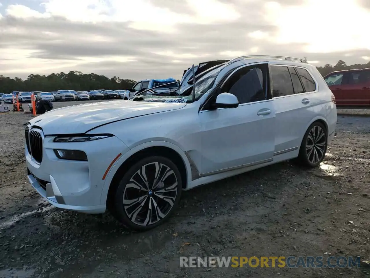 1 Photograph of a damaged car 5UX23EM04S9W63513 BMW X7 2025
