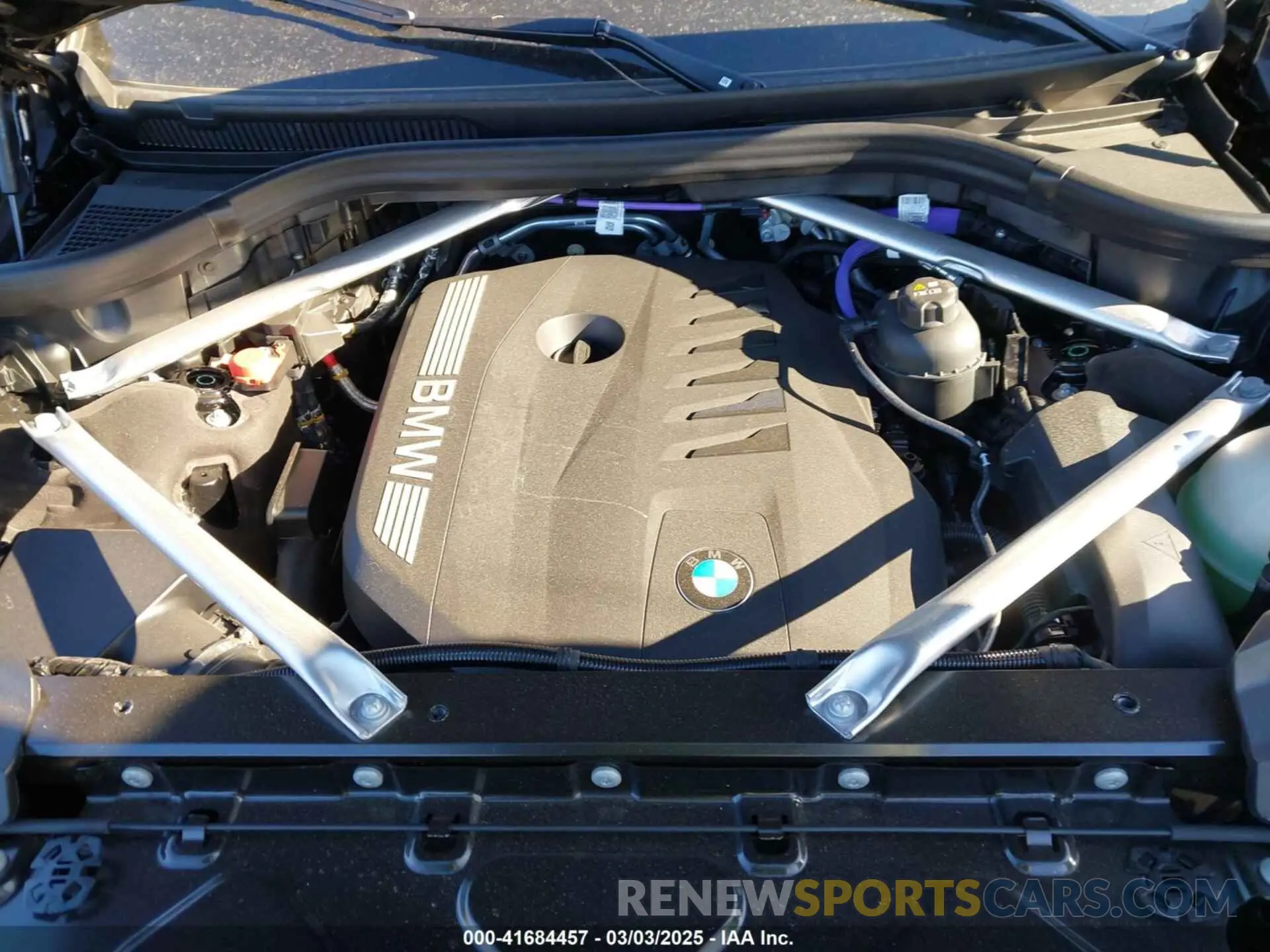 10 Фотография поврежденного автомобиля 5UX23EM04S9Y00286 BMW X7 2025