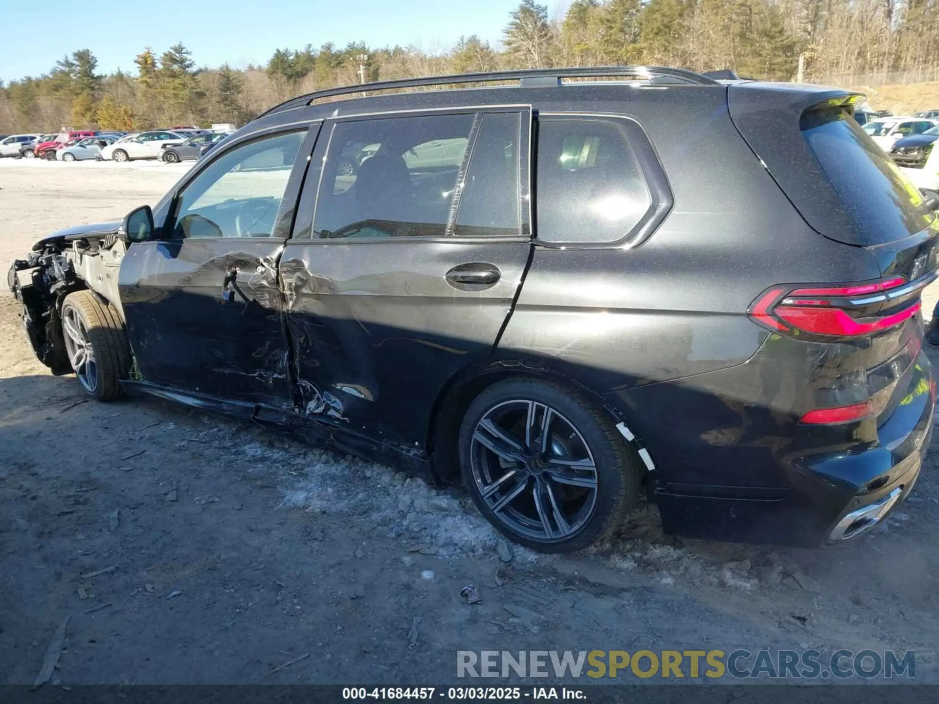 14 Фотография поврежденного автомобиля 5UX23EM04S9Y00286 BMW X7 2025