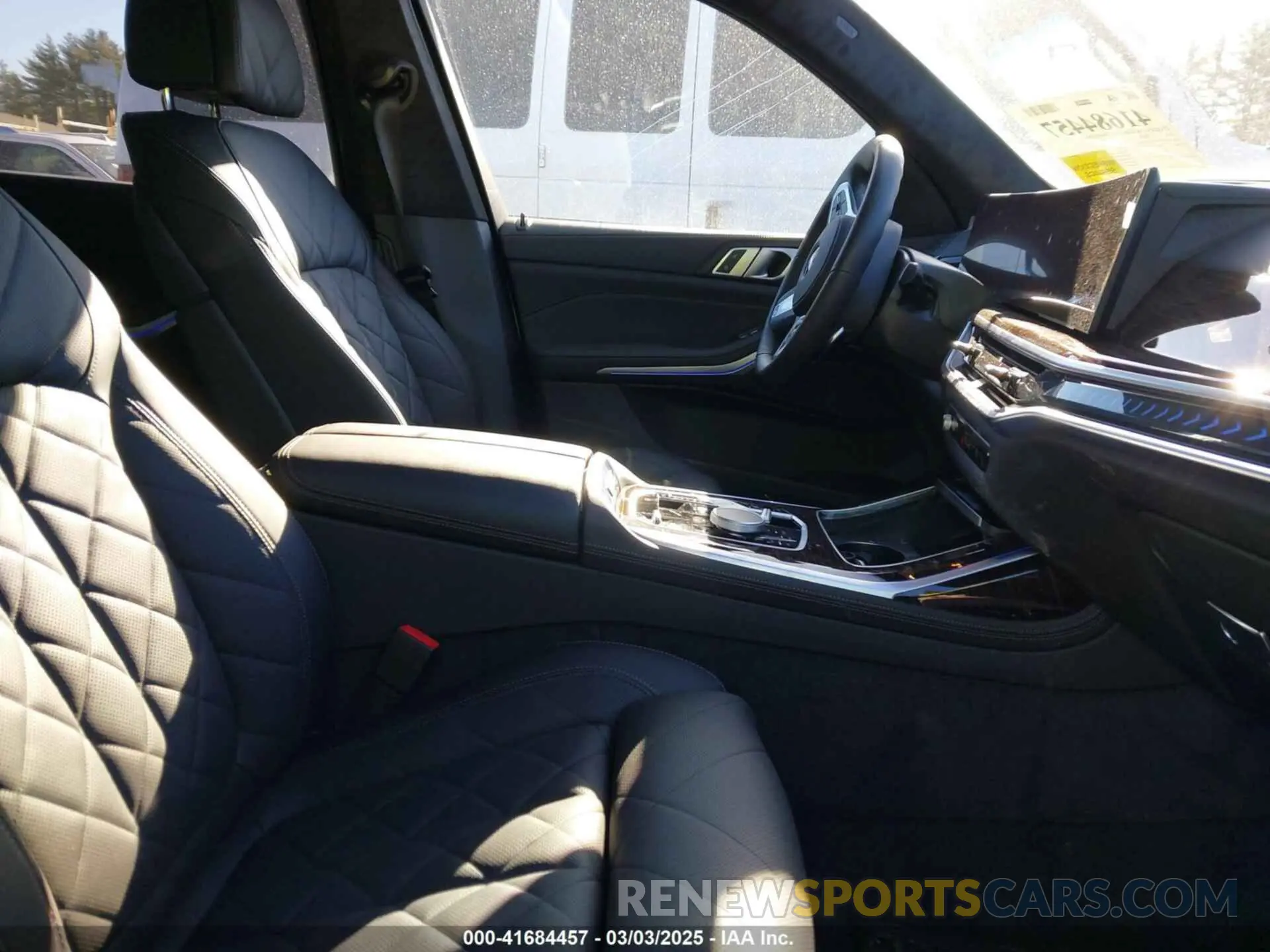 5 Фотография поврежденного автомобиля 5UX23EM04S9Y00286 BMW X7 2025