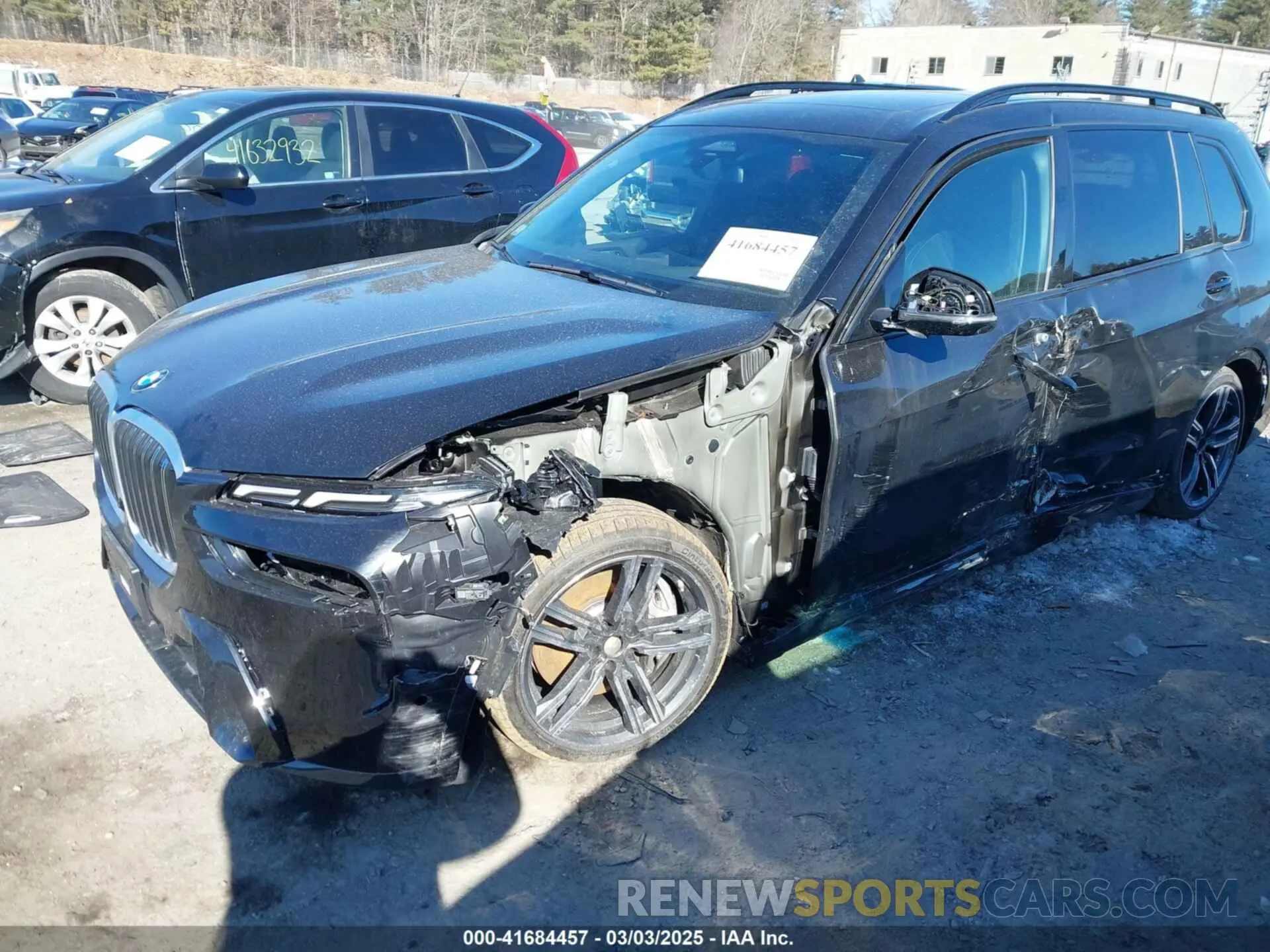 6 Фотография поврежденного автомобиля 5UX23EM04S9Y00286 BMW X7 2025