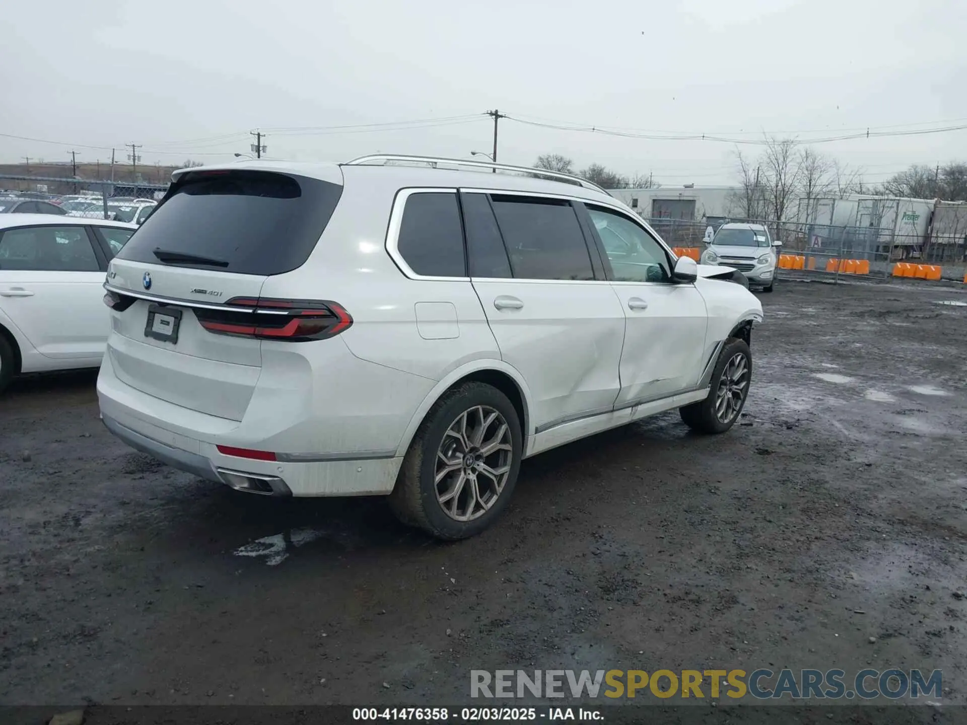 4 Фотография поврежденного автомобиля 5UX23EM05S9X98435 BMW X7 2025