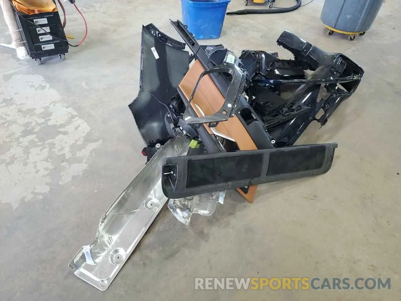13 Фотография поврежденного автомобиля 5UX23EM06S9Y26792 BMW X7 2025