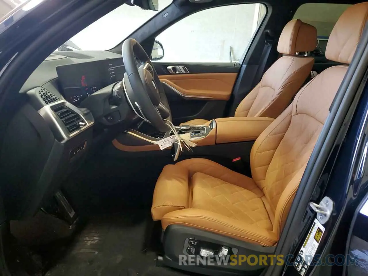 7 Фотография поврежденного автомобиля 5UX23EM06S9Y26792 BMW X7 2025