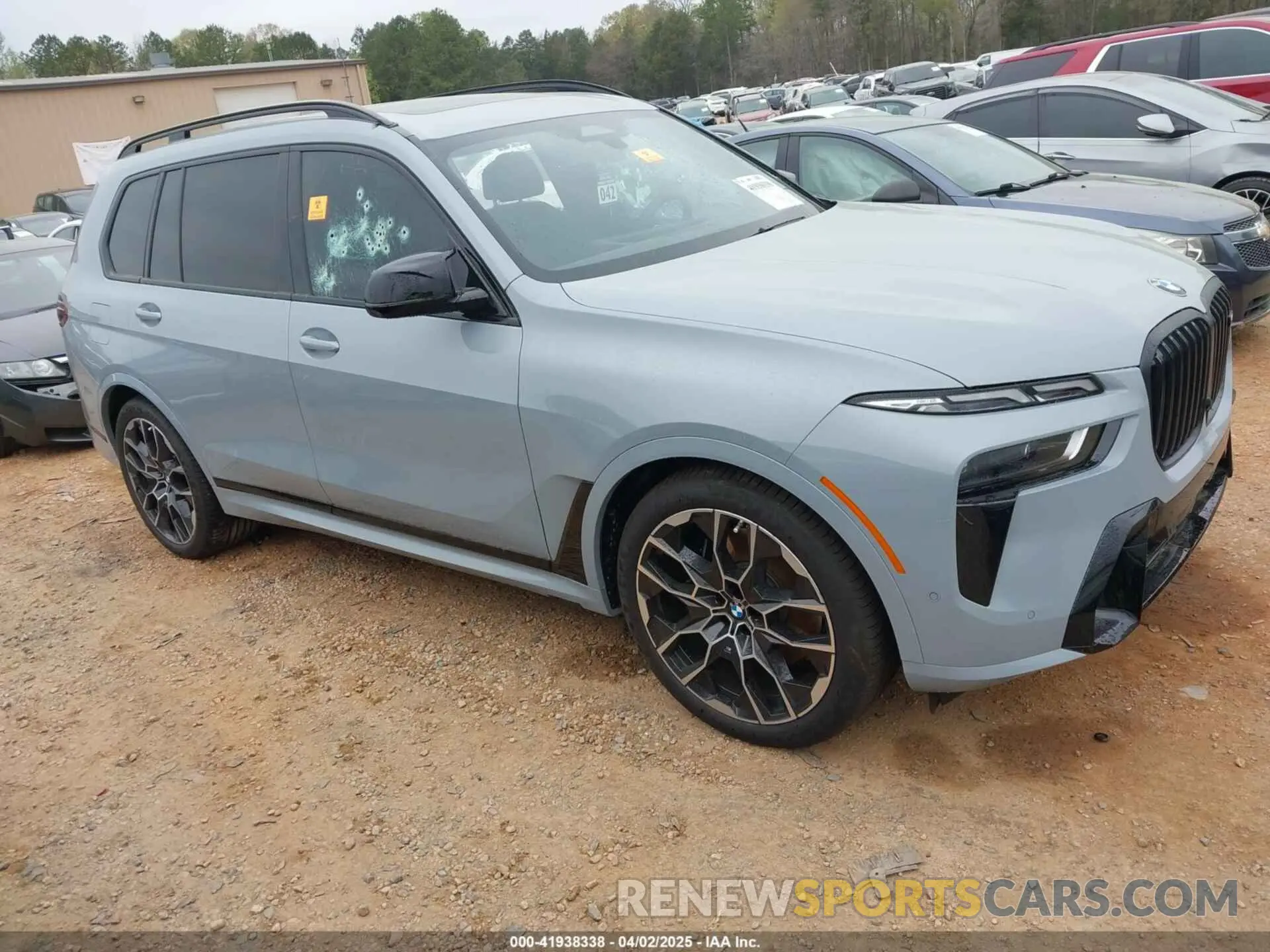 1 Photograph of a damaged car 5UX33EM04S9X73210 BMW X7 2025