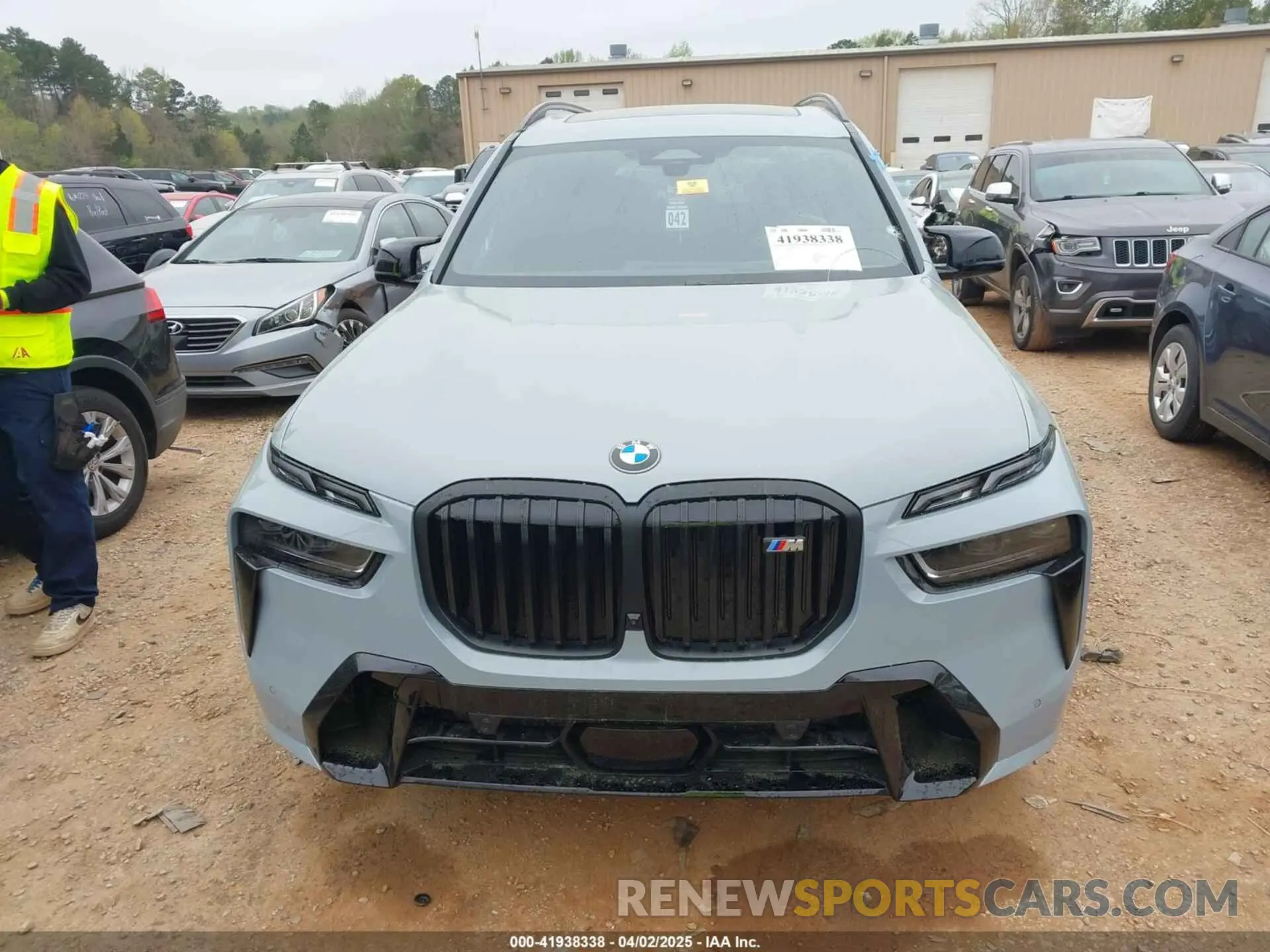 12 Photograph of a damaged car 5UX33EM04S9X73210 BMW X7 2025