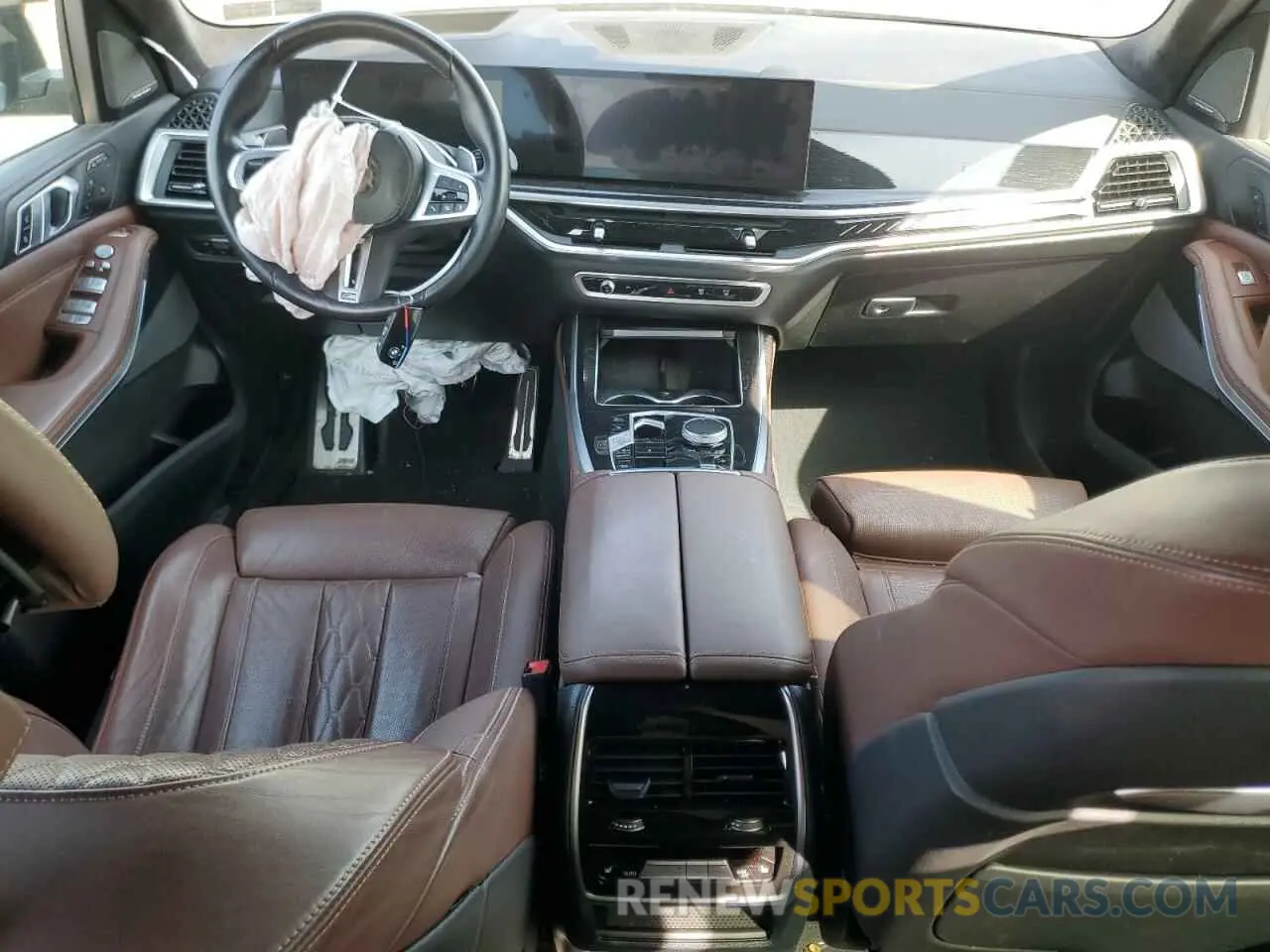 8 Photograph of a damaged car 5UX33EM04P9N56103 BMW X7 M60I 2023