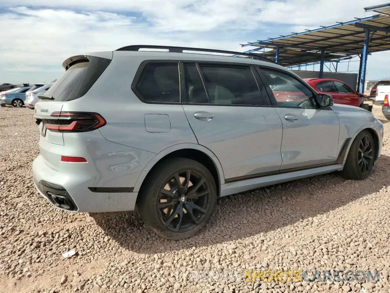 3 Фотография поврежденного автомобиля 5UX33EM04R9T03513 BMW X7 M60I 2024
