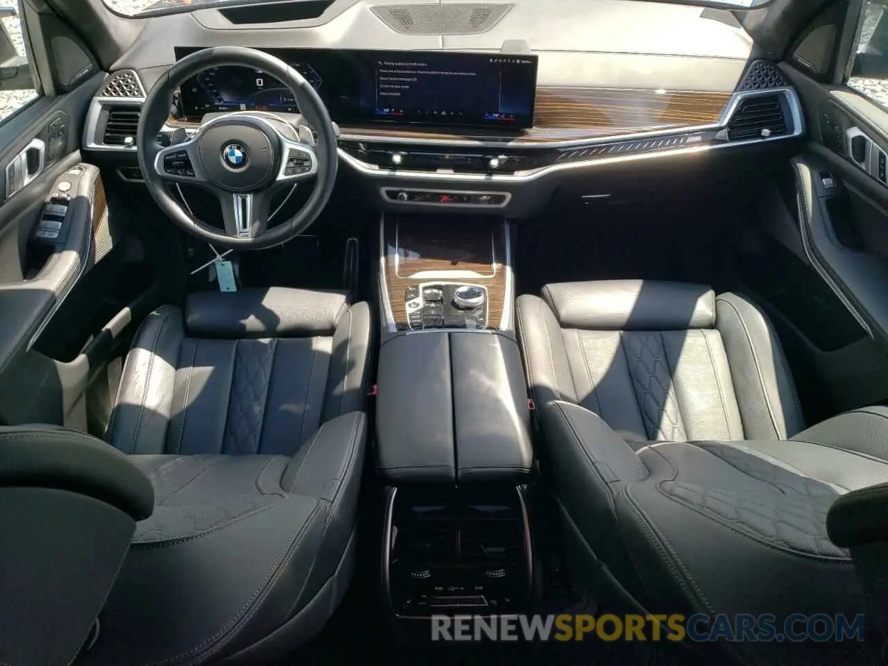 8 Фотография поврежденного автомобиля 5UX33EM05R9V23548 BMW X7 M60I 2024