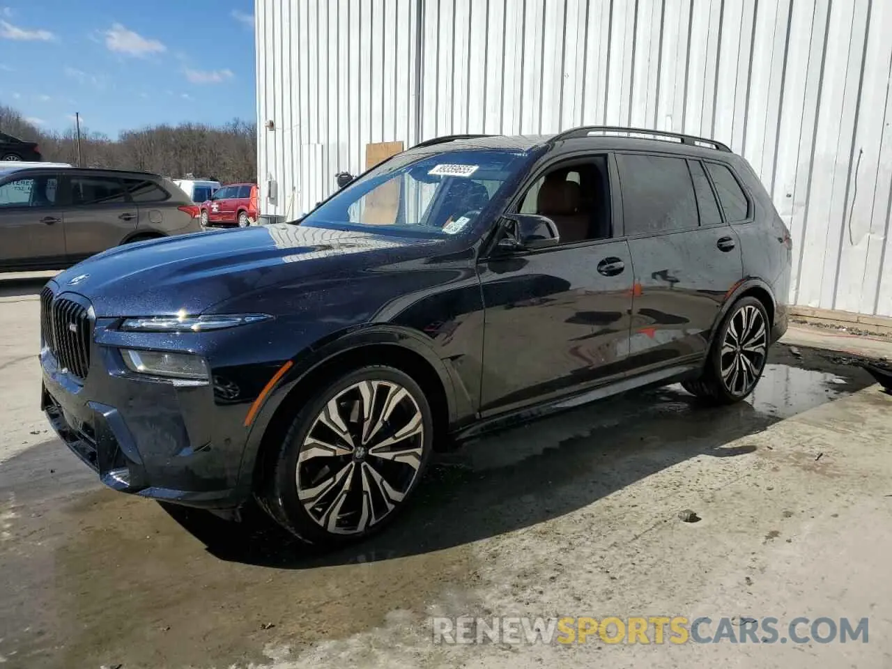 1 Фотография поврежденного автомобиля 5UX33EM08R9T81499 BMW X7 M60I 2024