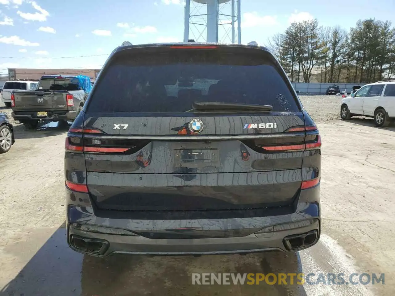 6 Фотография поврежденного автомобиля 5UX33EM08R9T81499 BMW X7 M60I 2024