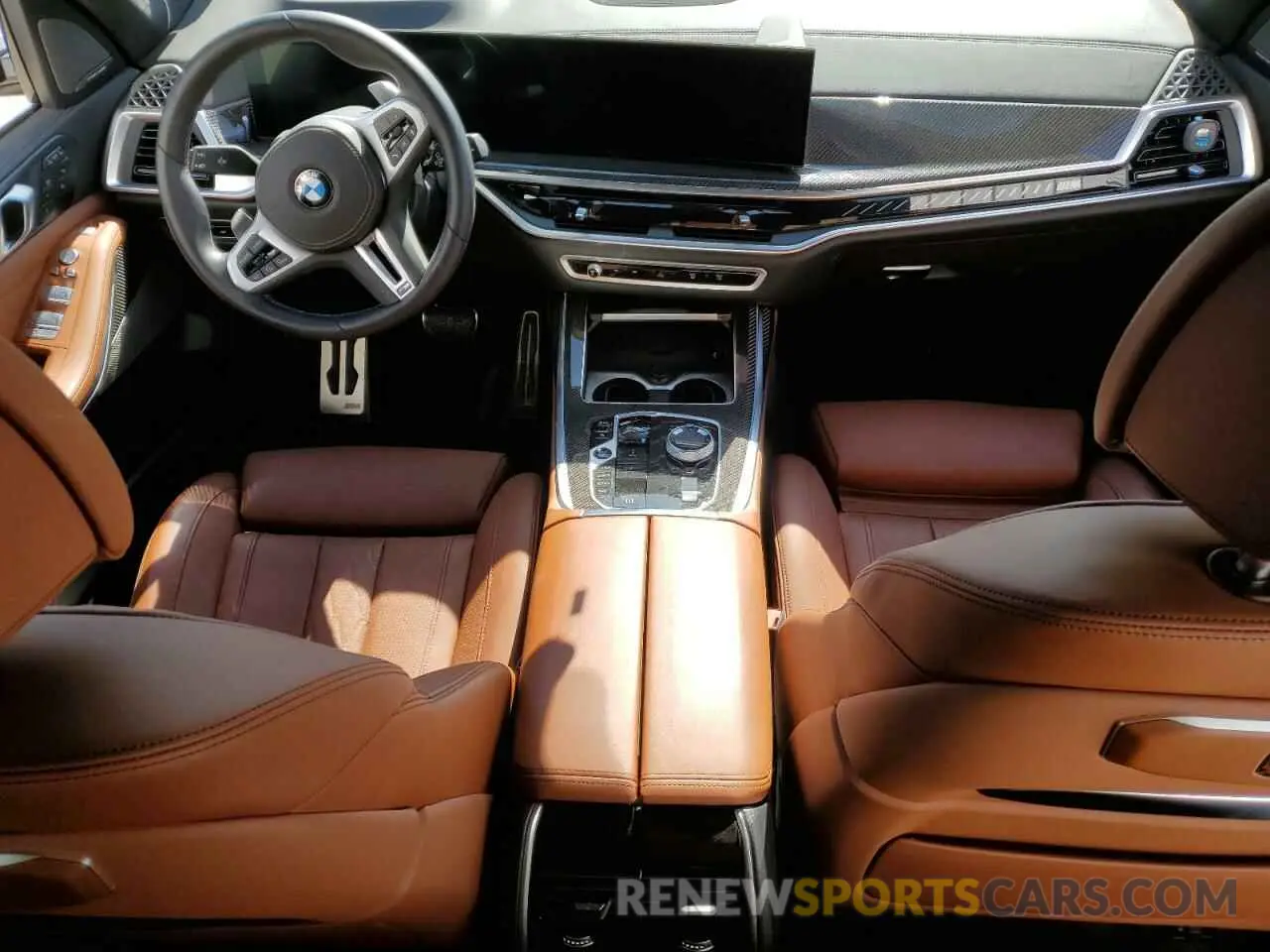 8 Фотография поврежденного автомобиля 5UX33EM08R9T81499 BMW X7 M60I 2024