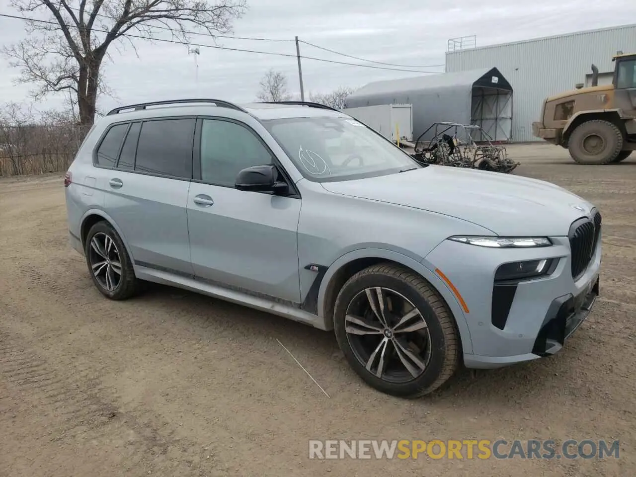 4 Фотография поврежденного автомобиля 5UX33EM0XR9S46475 BMW X7 M60I 2024