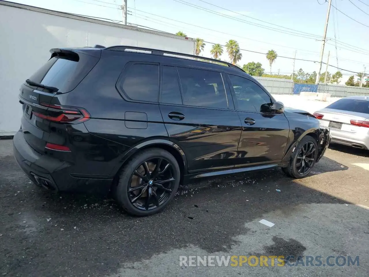 3 Photograph of a damaged car 5UX33EM02S9X77322 BMW X7 M60I 2025