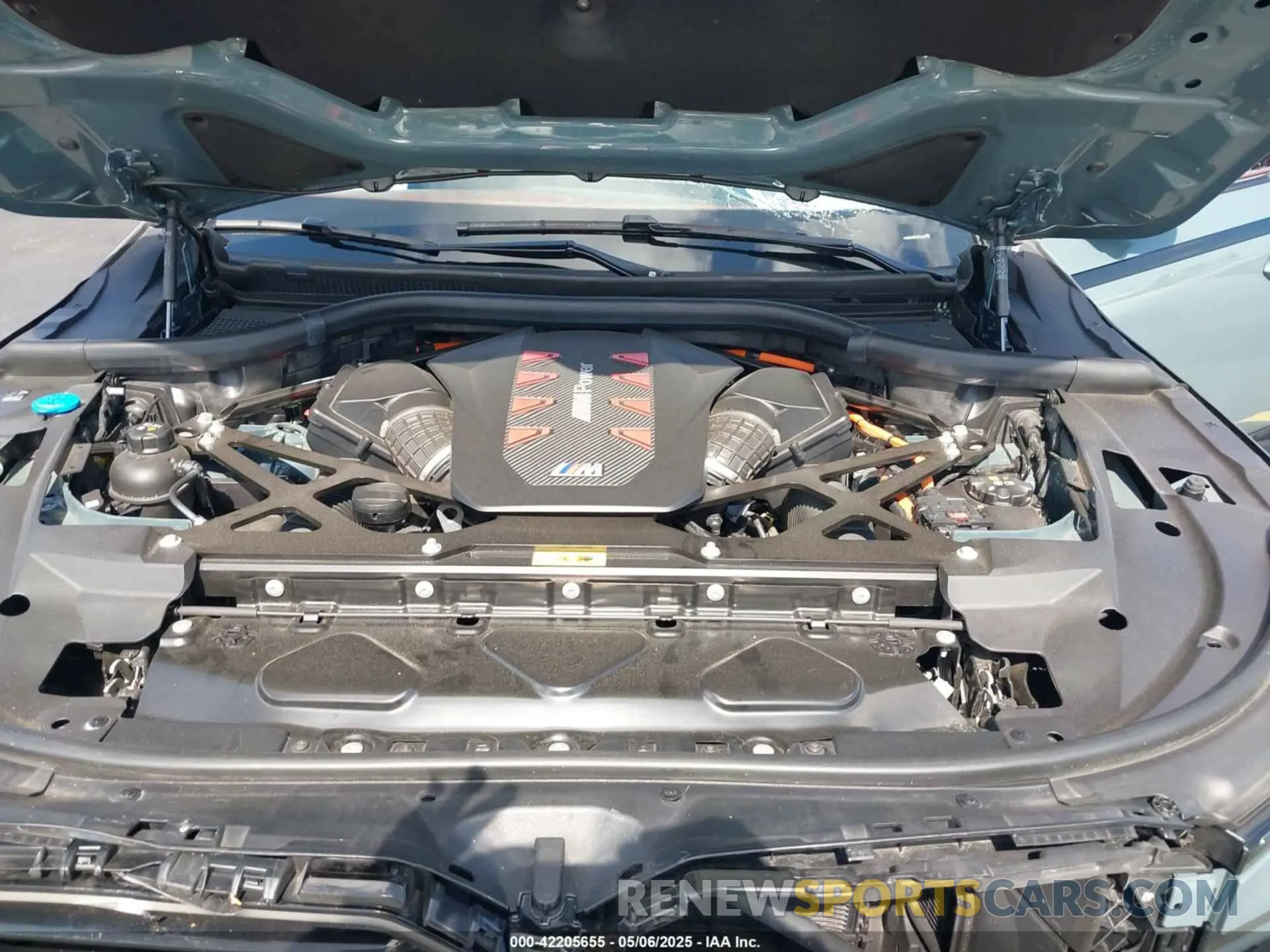 10 Фотография поврежденного автомобиля 5YM23CS00P9R58616 BMW XM 2023
