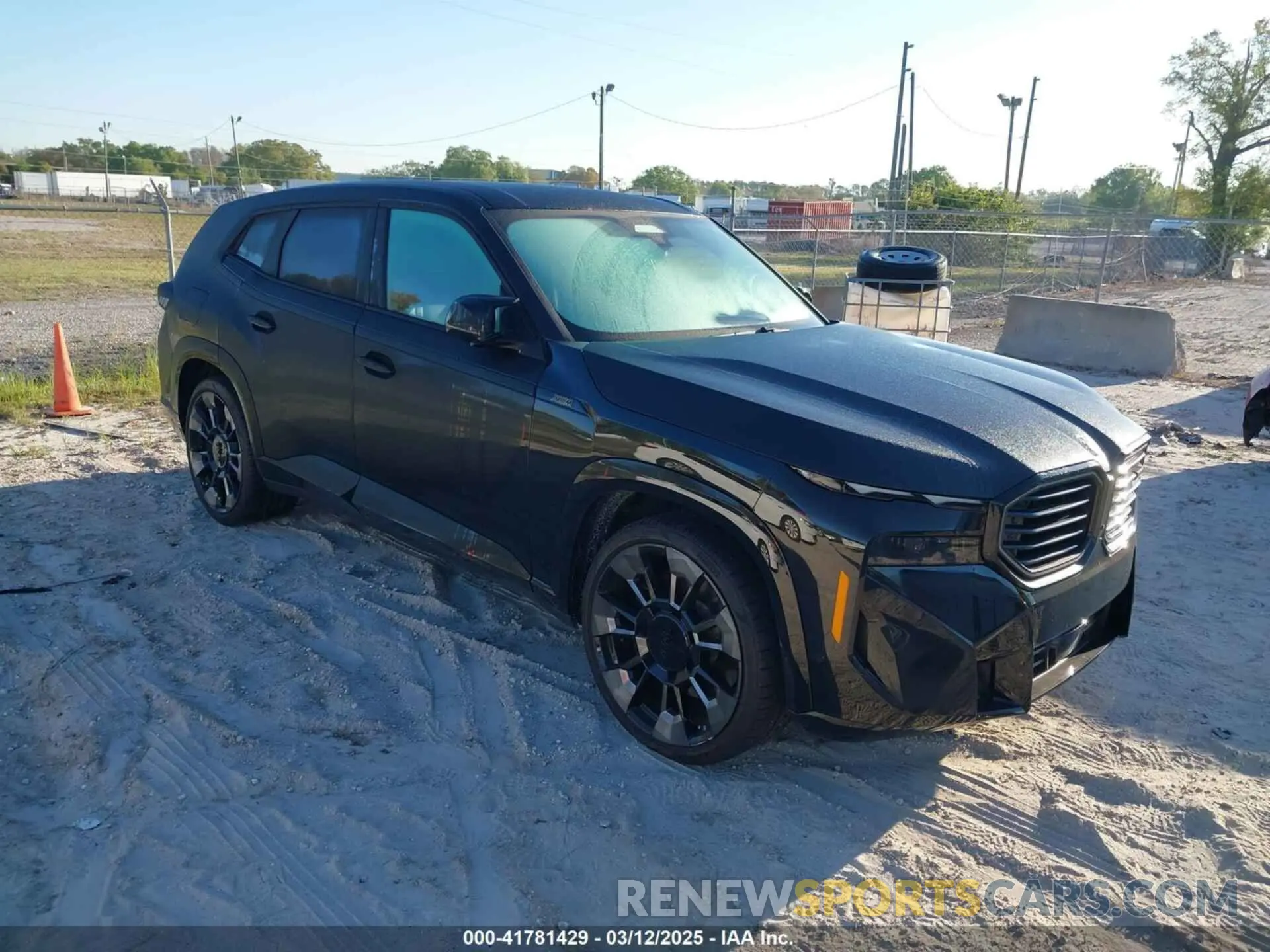 1 Photograph of a damaged car 5YM23CS0XR9U58952 BMW XM 2024