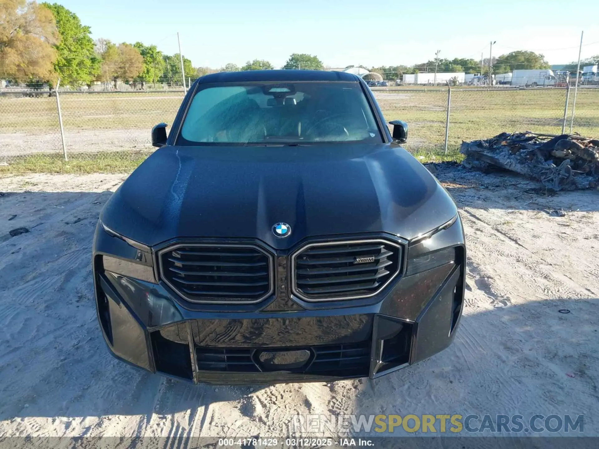 13 Photograph of a damaged car 5YM23CS0XR9U58952 BMW XM 2024