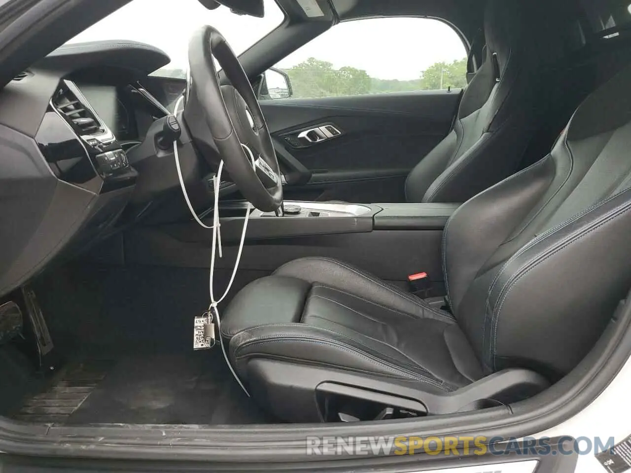 7 Photograph of a damaged car WBAHF3C51KWW31007 BMW Z4 2019
