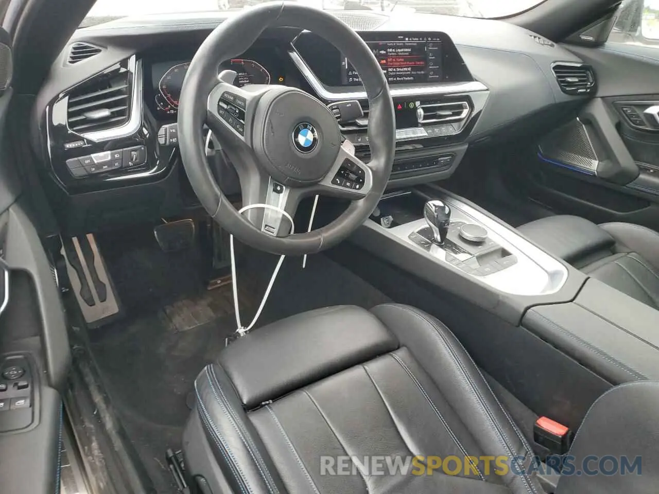 8 Photograph of a damaged car WBAHF3C51KWW31007 BMW Z4 2019