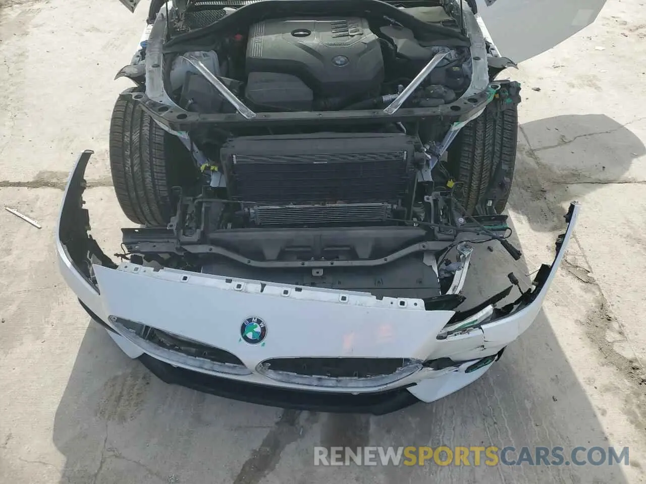 11 Photograph of a damaged car WBAHF3C58KWW35653 BMW Z4 2019