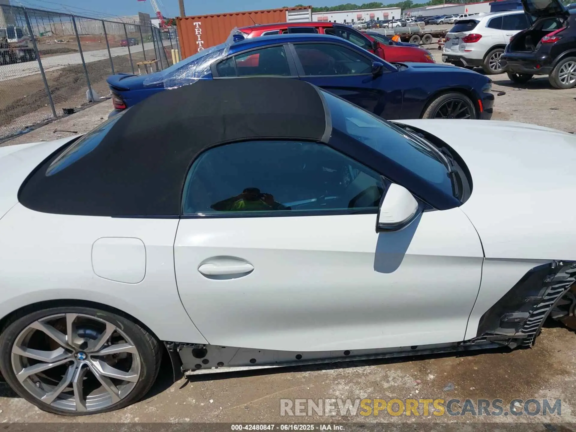 12 Фотография поврежденного автомобиля WBAHF3C04LWW76724 BMW Z4 2020